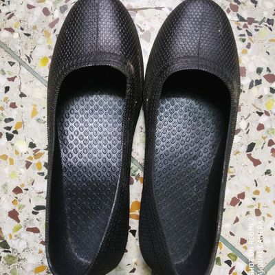 Women's sandals: Stylish flats to help you navigate rain season | - Times  of India