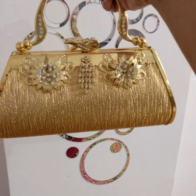 Shiny Golden Evening Clutch Purse For Wedding With Metal Bow And Chain  Shoulder Strap Perfect For Weddings And Bridal Events 286g From Wedswty998,  $21.08 | DHgate.Com