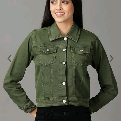 WornOnTV: Kimberly's green denim jacket on The Sex Lives of College Girls |  Pauline Chalamet | Clothes and Wardrobe from TV