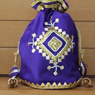 फैंसी वाला Designer Rajasthani Style Royal Clutch Silk Potli Batwa Bag पोटली  Maroon - Price in India | Flipkart.com