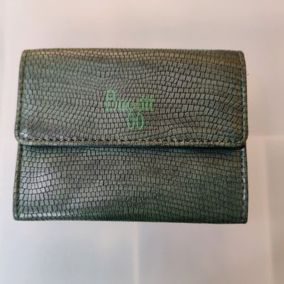 Baggit sale trifold wallet