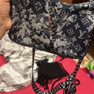 Slingbags, LV Bag, Very Good Copy, Only Used Once, Like New