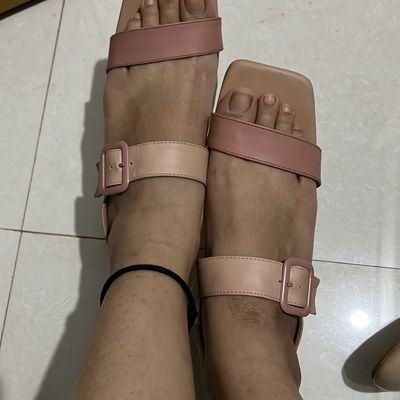 Pretty sandals online