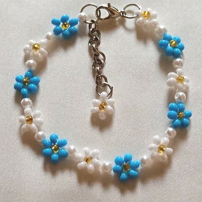 How to make Word Bead Bracelets - Sugar Bee Crafts