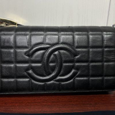 CHANEL Black Patent Chocolate Bar Clutch Chanel | TLC