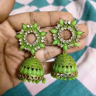 Parrot deals green earrings