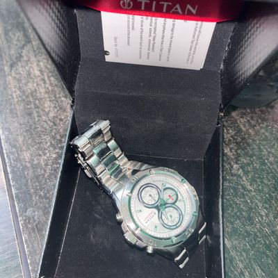 Titan silver hotsell chronograph watch