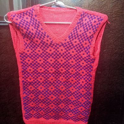 Ladies half store sweater ka design