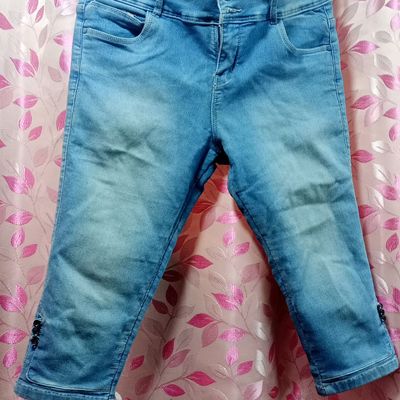 light blue denim capri