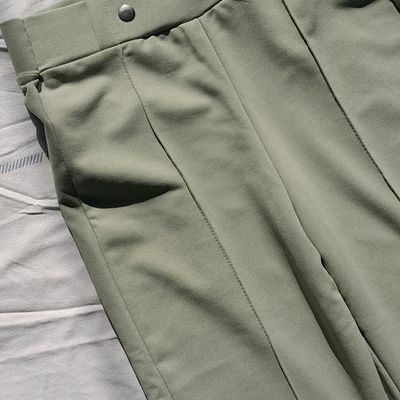 Buy H&M Men Olive Green Solid Cargo Trousers Slim Fit - Trousers for Men  10929184 | Myntra
