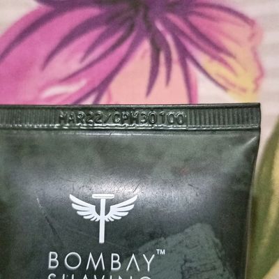 Lakme Salon partners exclusively with Bombay Shaving Company to provide  men's grooming services