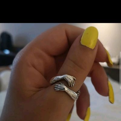 Hug 2024 finger ring