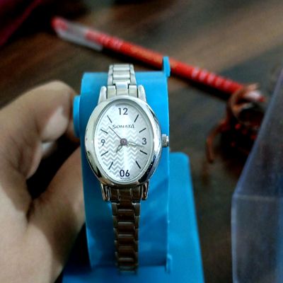 Sonata watch female online price