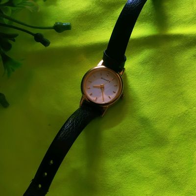 Sonata Green Dial Analog Watch for Women | TITAN WORLD | Main Road | Giridih