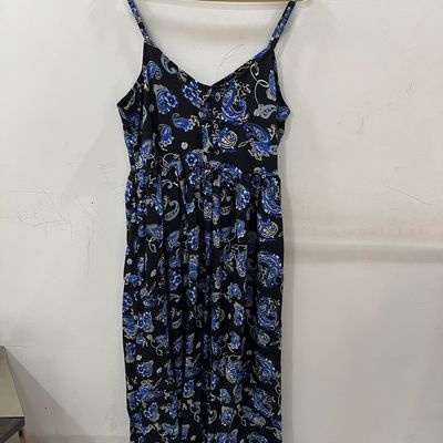V-neck dress with zip details