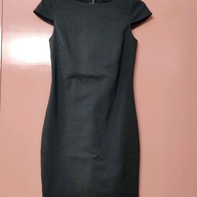 This Body-Hugging Dress Shows Off JHud's Favorite Body Parts |  JenniferHudsonShow.com