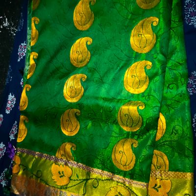 Shop Green Smooth Silk Foil Printed Saree Festive Wear Online at Best Price  | Cbazaar