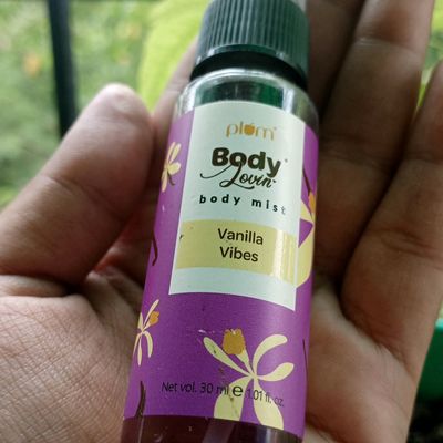 Homemade Vanilla-Scented Body Mist