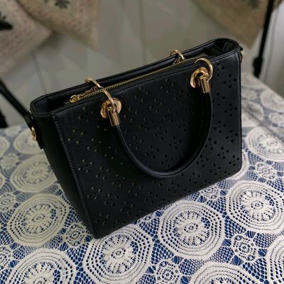 SELECTIVE - Premium quality ladies bag with mini purse 👜... | Facebook