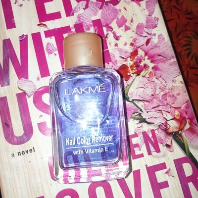 Buy Lakme Nail Color Remover, 27 ml Online at Best Prices | Wellness Forever