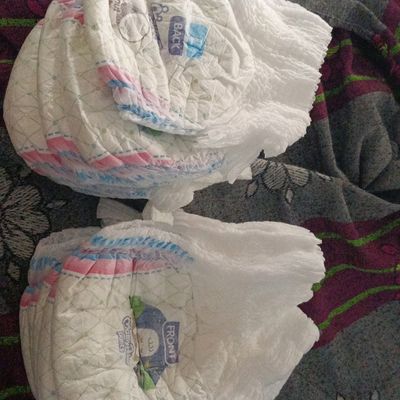 Buy MamyPoko Standard Baby Diaper Pants, Medium 52 pants - M (52 Pieces)  Online at Best Prices in India - JioMart.