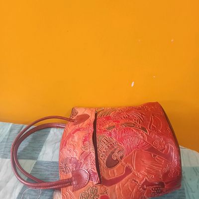 I want to sale women leather purse original please contact any query -  Women - 1758848151