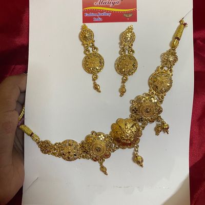 City gold earrings on sale price