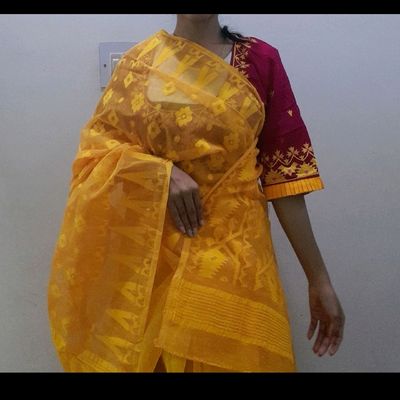 Yellow Hand Woven Dhakai Jamdani saree at Rs.2050/Piece in  south-24-parganas offer by Midaz Fashion