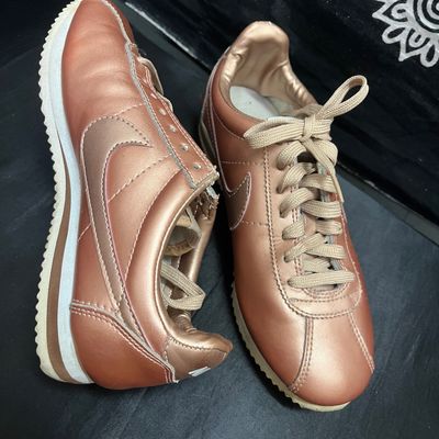 Nike cortez metallic sales rose gold