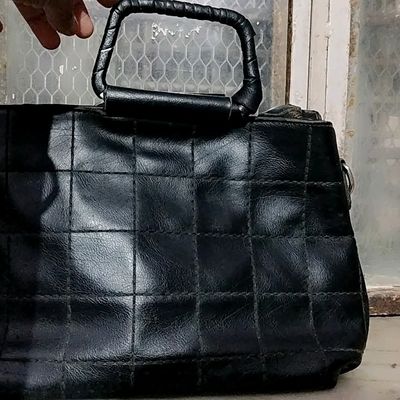 Karo leather purse