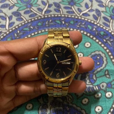 Citizen watch golden outlet colour