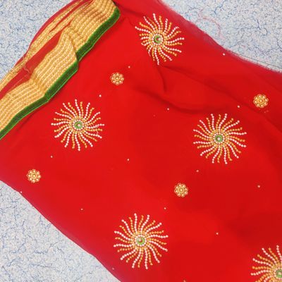 Saree: A Unique Christmas Outfit | Christmas Saree Styling Guide –  Singhania's