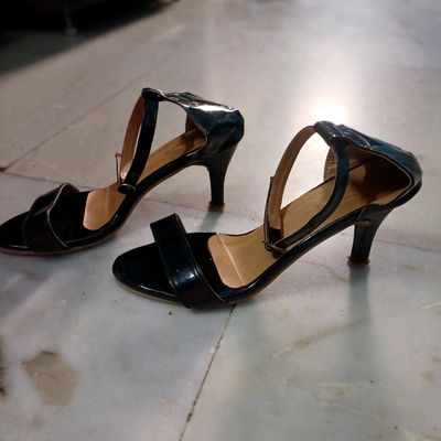 2 Inches Black Closed Pointed Ankle Strap Heels | Shopee Philippines-donghotantheky.vn