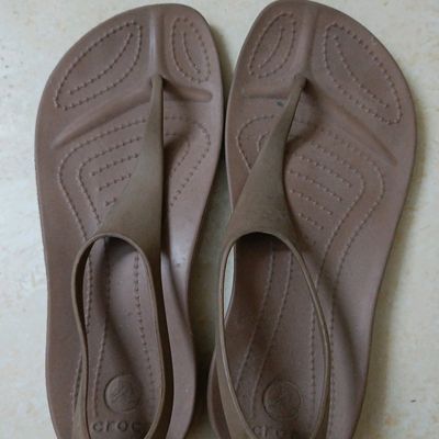 Crocs womens thong discount sandals