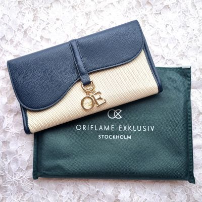 Oriflame Pop Zip Wallet for Rs129 only | Oriflame Pop Zip Wallet |Oriflame  December Plenty Program - YouTube