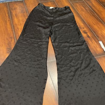 Zara Satin Cargo Pants ($40) | Cargo trousers, Cargo trousers outfit, Shirt  jacket