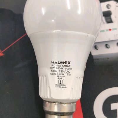 Halonix motion 2024 sensor bulb