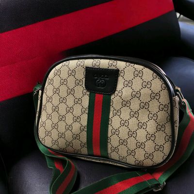 Gucci sling 2025 bag sale