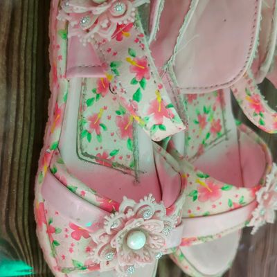 Available In All Color Toddler Girls Designer Sandals at Best Price in  South 24 Parganas | T. S. Enterprise