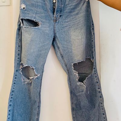 Forever 21 Ripped Skinny Jeans, $34 | Forever 21 | Lookastic