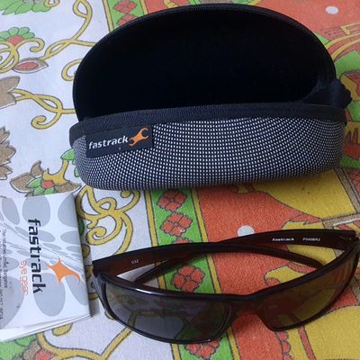 Fastrack cheap sunglasses case