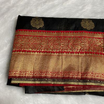 Kathpadar Saree In Dyanamically Traditional Quality –