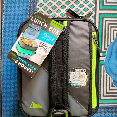 Expandable Lunch Pack Ultra Arctic Zone Plus 4 Containers with lids and 2  Ice Packs (blue