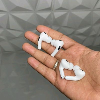 Headphones Speakers But 1 Get 1 Free Airpods Pro Master Copy