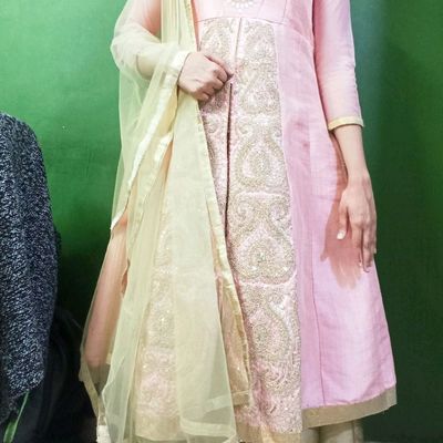 Deewani Mastani Dress | Party wear lehenga, Mastani dress, Party wear  lehenga style