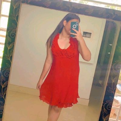 Short dress clearance girl pic