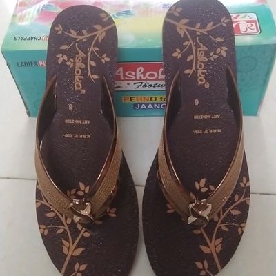 Size 4 slippers cheap womens