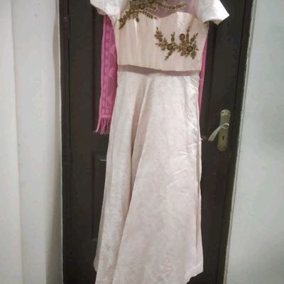 15 Must-Visit Chandni Chowk Lehenga Shops, High To Low Budget! – WedBook |  Party wear indian dresses, Indian bridal fashion, Lehenga designs