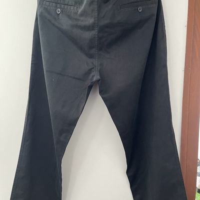 Buy Men Black Textured Slim Fit Trousers Online - 410216 | Peter England