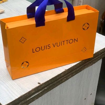 Slingbags, 🆕️🔥LV Pochette Sling Bag With Dustcover/ Card/ Box / Carry  Bag / Premium Imported First Copy